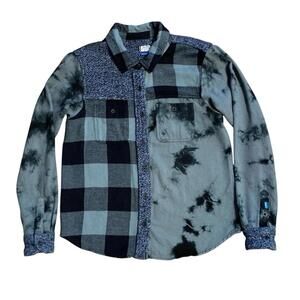 Kavu Men’s Cotton Flannel Button Down Shirt Size Small Plaid Patchwork Hiking